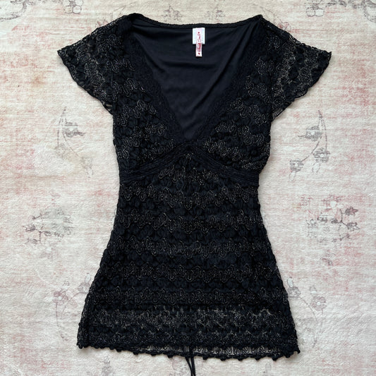 heart soul horror game protagonist knit blouse