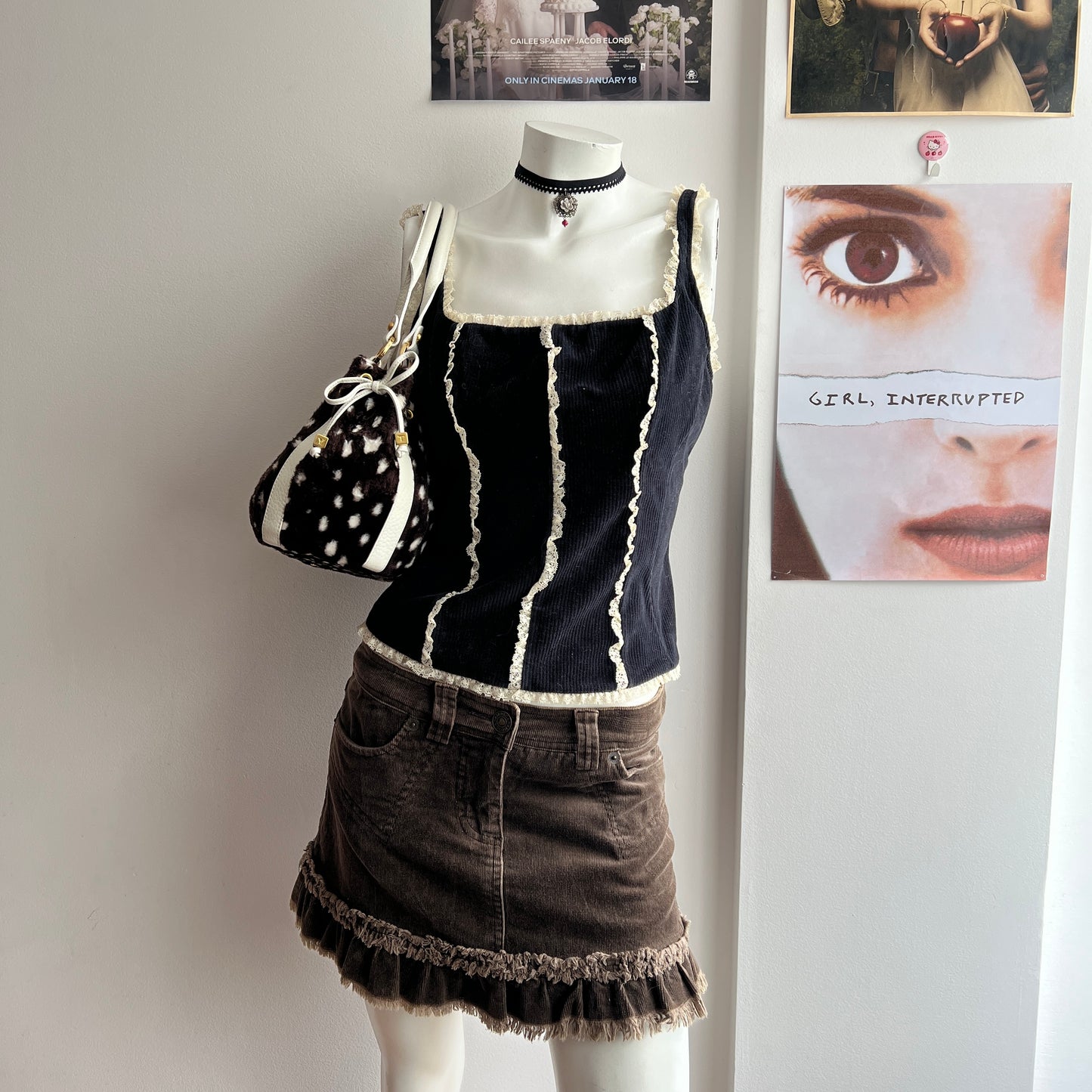 romantic dark coquette intimissimi bustier