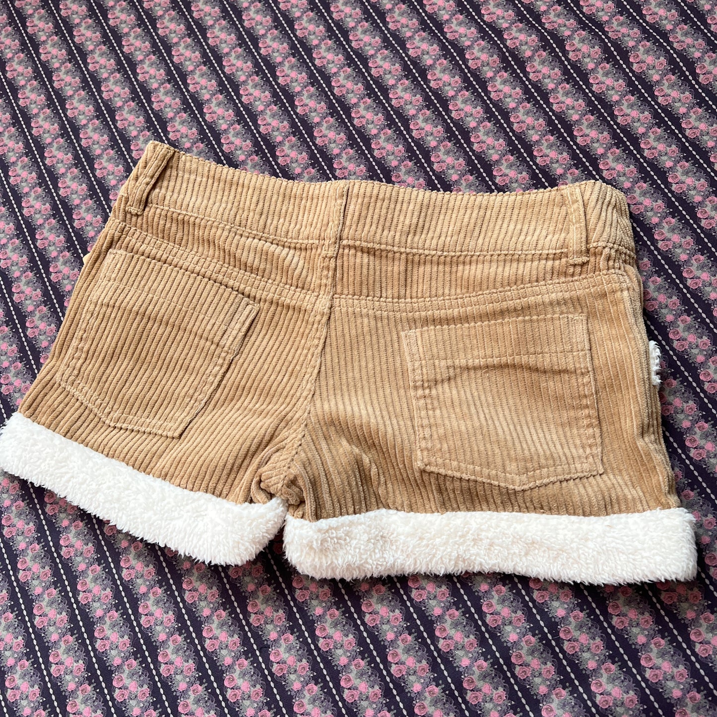 joky gal corduroy shorts with sherpa trim new with tags
