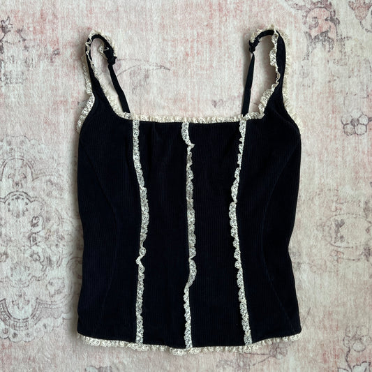 romantic dark coquette intimissimi bustier