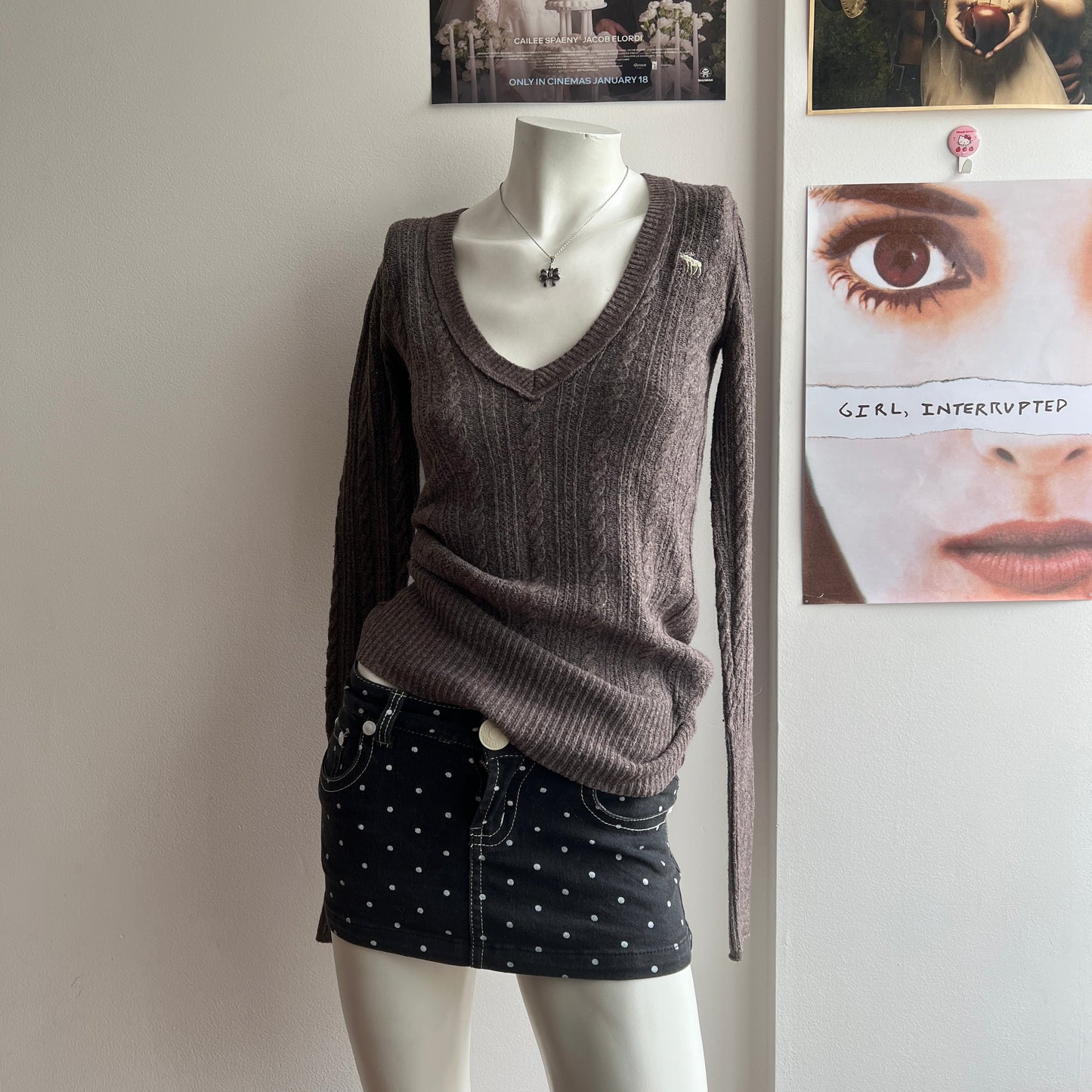 bella swan abercrombie & fitch sweater
