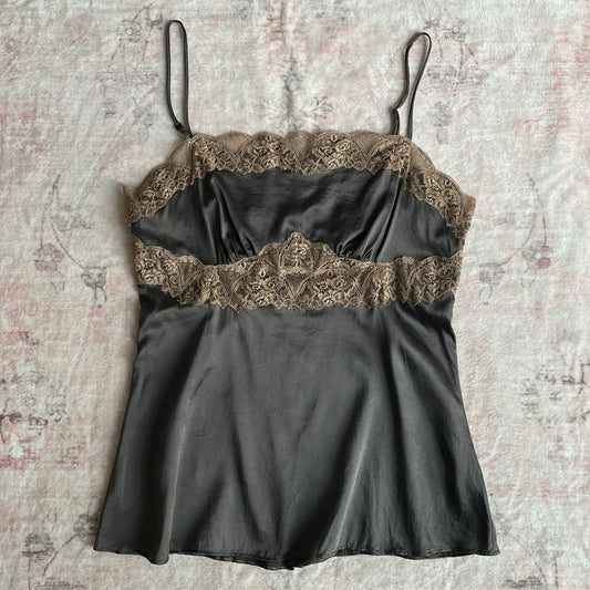 leigh bantivoglio grey cami with lace details 𐙚 m