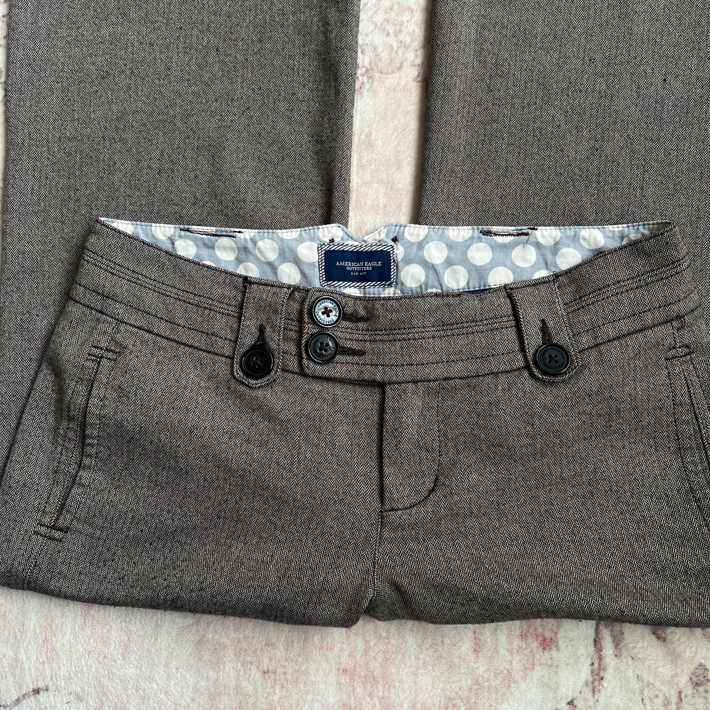 american eagle preppy taupe trousers
