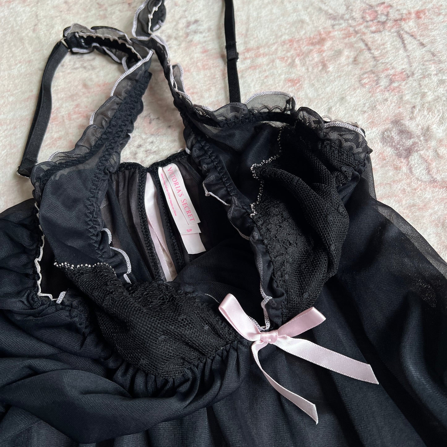 victoria’s secret black babydoll with baby pink bows ☘︎ s