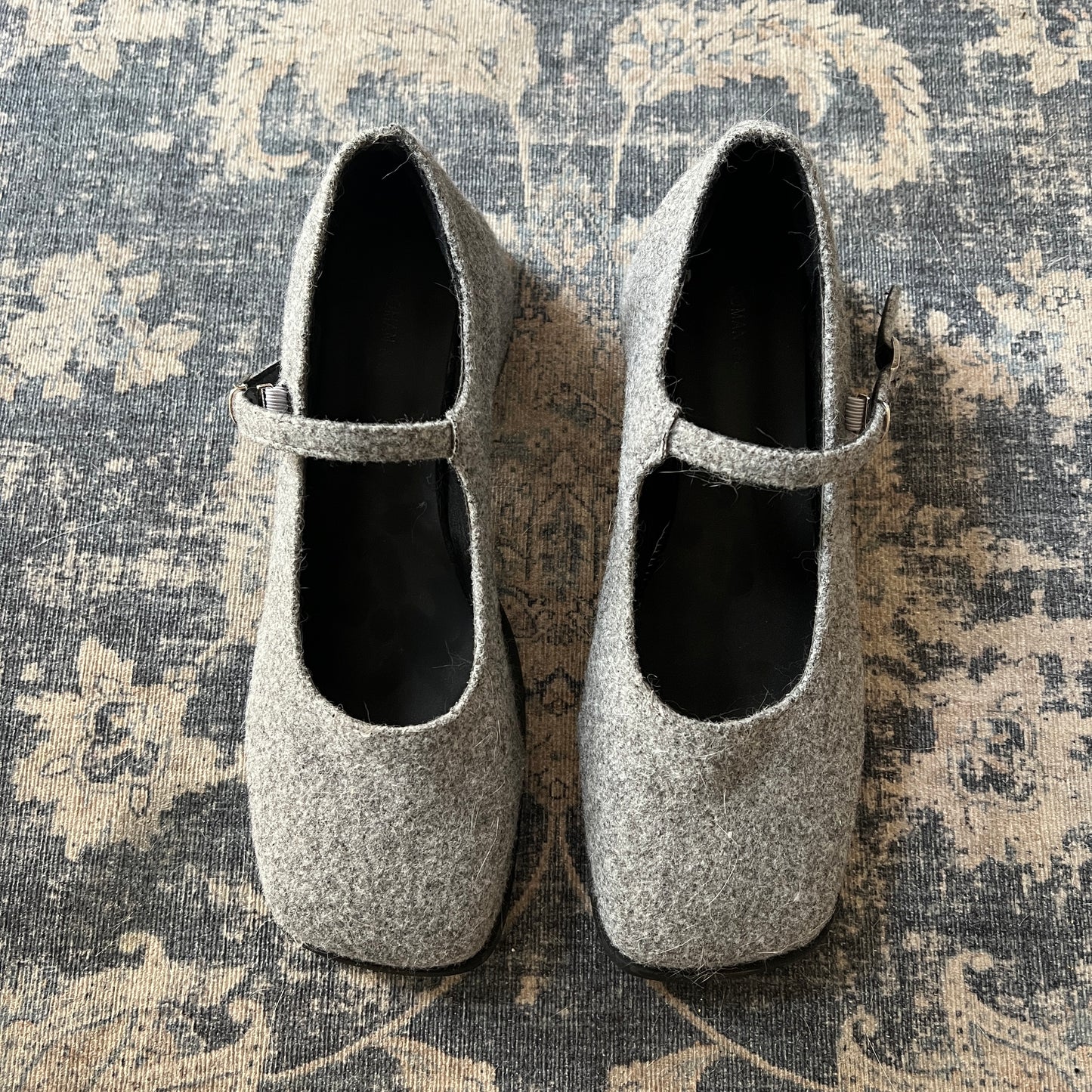 grey wool mary janes 𝜗𝜚 24.5mxn