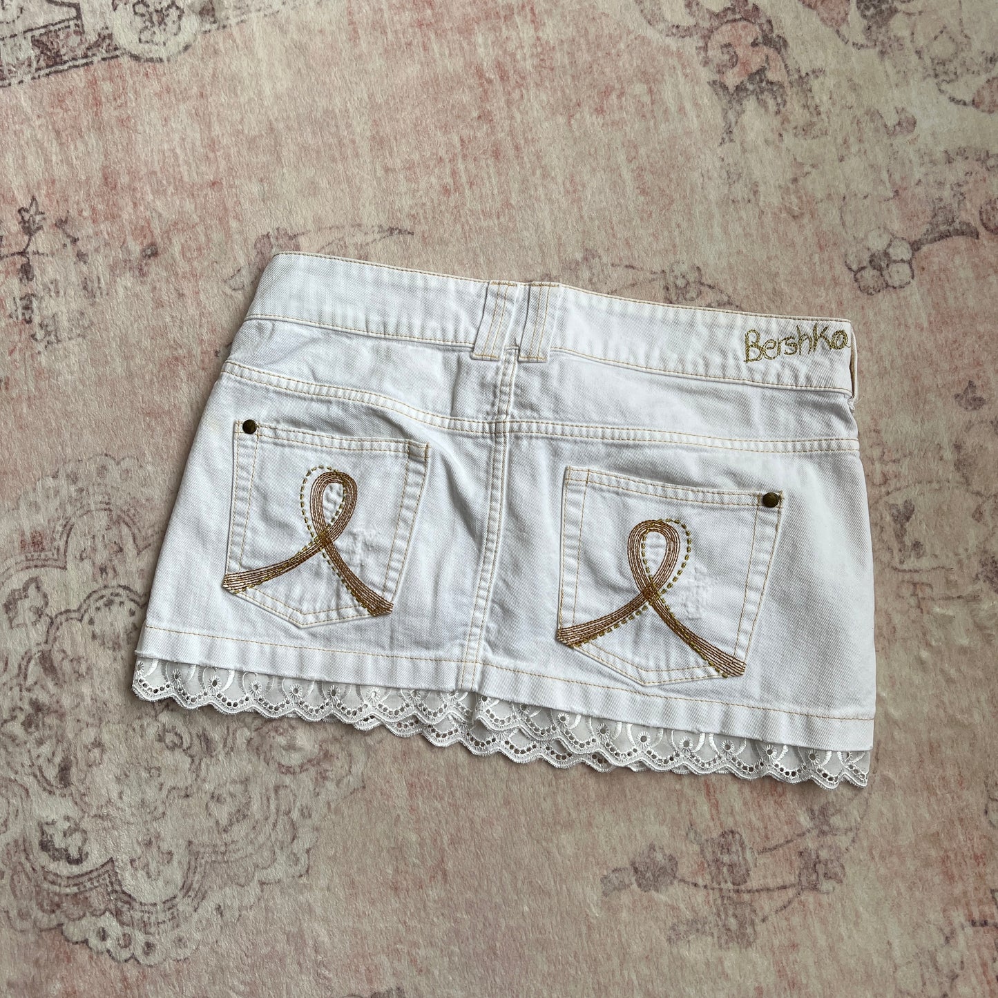 2000s bsk white mini skirt
