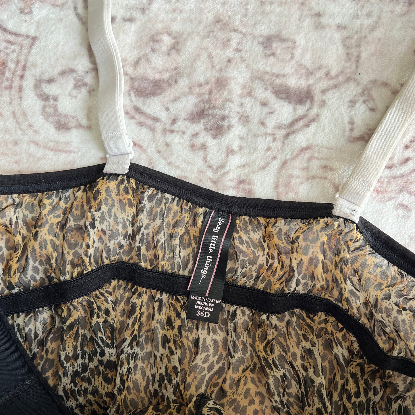 victorias secret animal print babydoll with white lace & bow 𐙚 36d